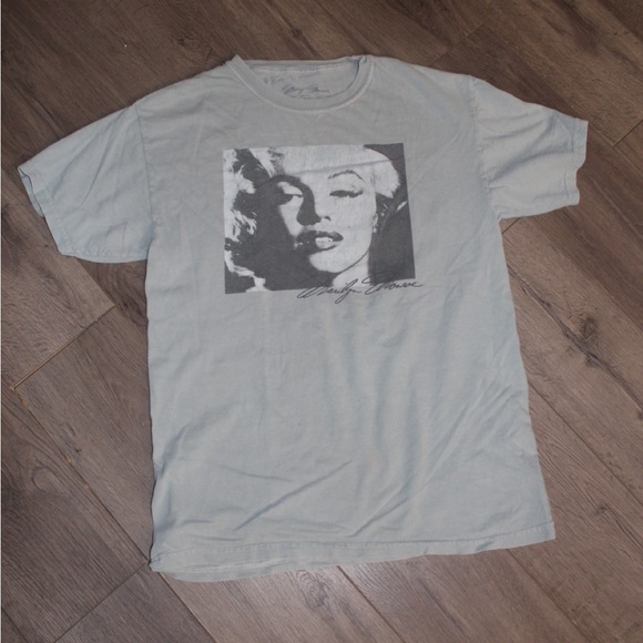 Marilyn Monroe Graphic Tee - Picture 1 of 4